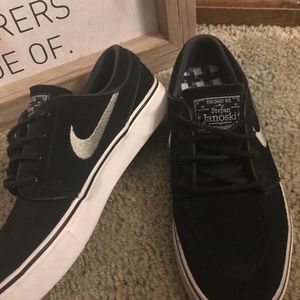 WILLING TO TRADE!!💖